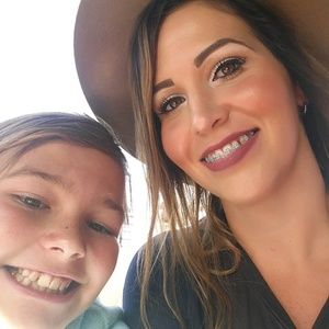 Meet your Posher, Amanda